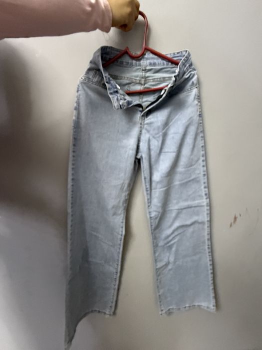 Джинсы         женский    сатылады