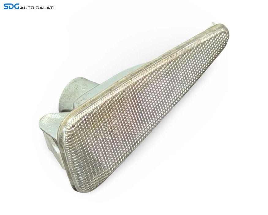 Lampa Semnalizare Stanga de pe Aripa Caroserie Dacia Sandero 1 2008 - 2012 Cod 8200602763 [LR4023]