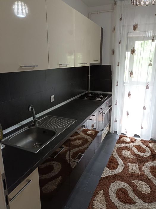 Închiriez apartament 2 camere