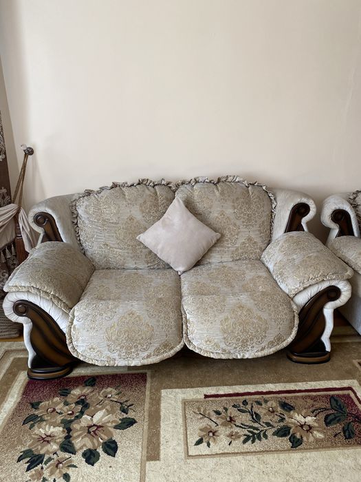 Продам диван и кресло