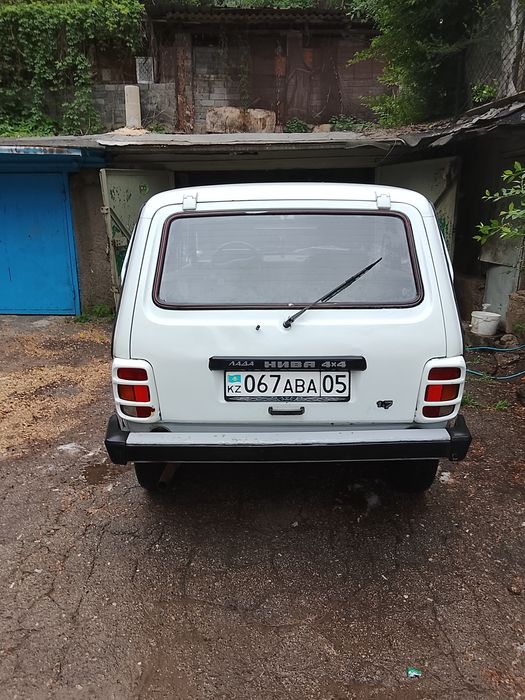 Продам нива 21213