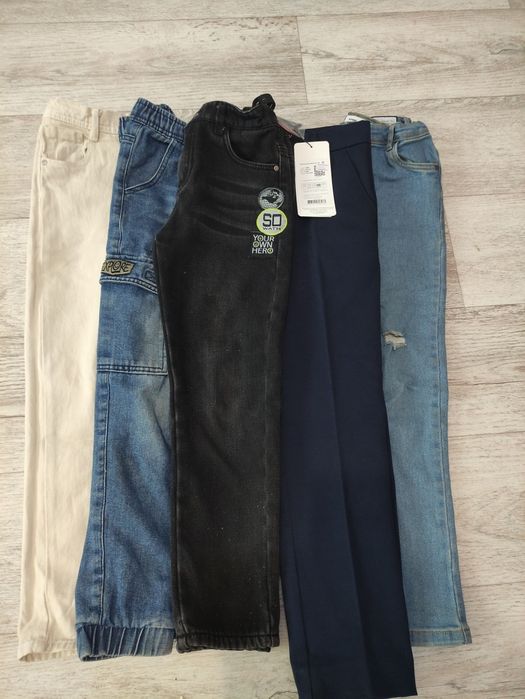 Продам мальчиковые джинсы