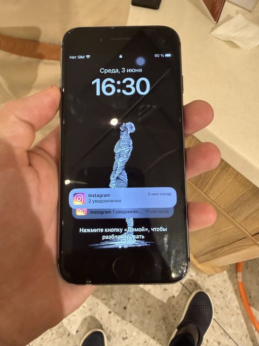 Iphone 8 64 gb sotiladi