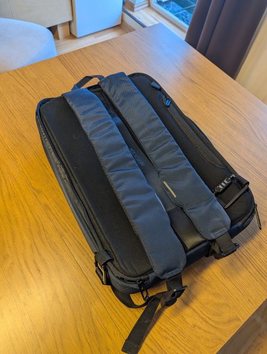 Rucsac geantă laptop XD Design Bobby Biz 2.0 navy cu antifurt