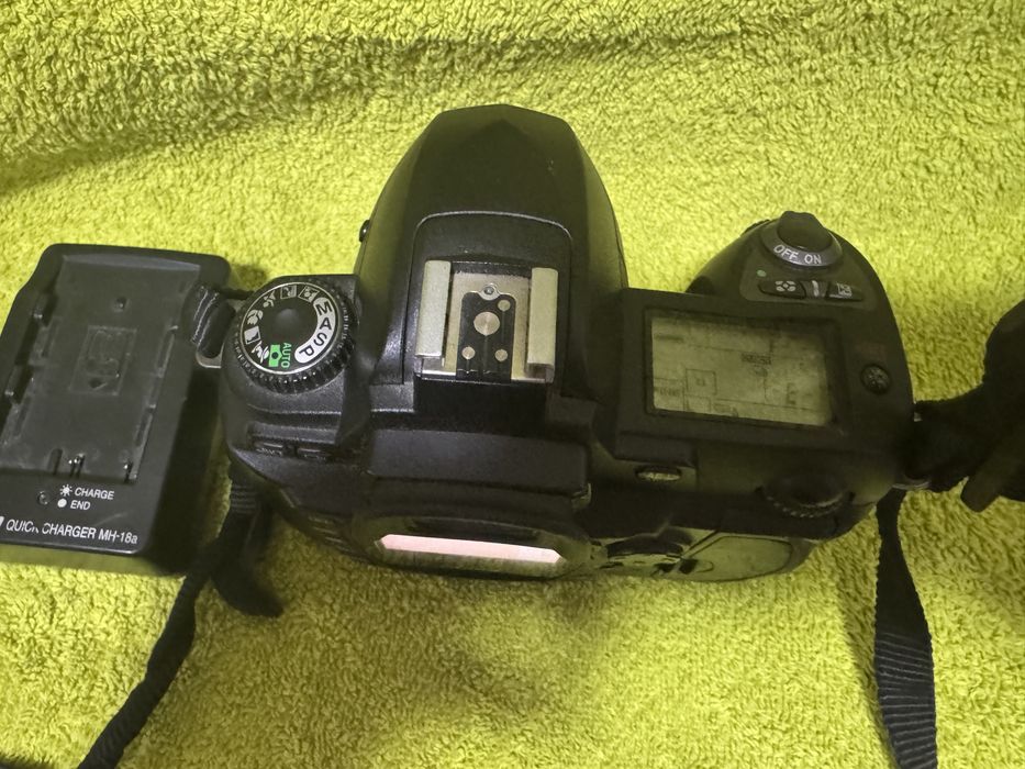 Nikon D70S 6.1MP Digital SLR Camera Body