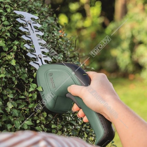 Аккумуляторные ножницы Bosch EasyShear