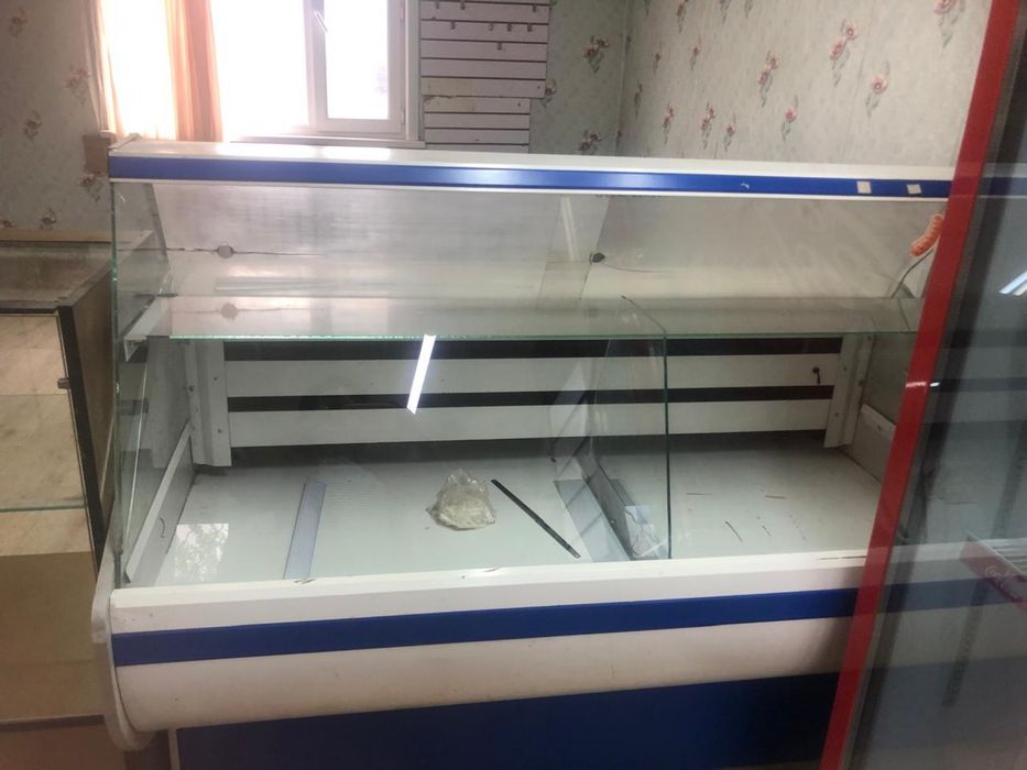 Холодильник витрина стелажи