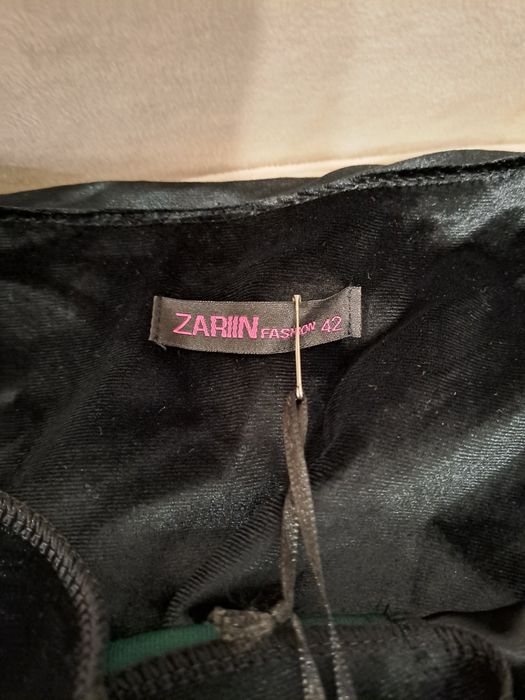 Платья продам новые
