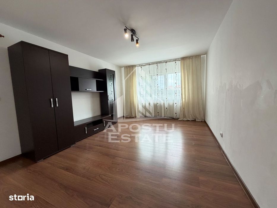 Apartament de vanzare cu 3 cam, centrala proprie,zona Lunei, Timisoara