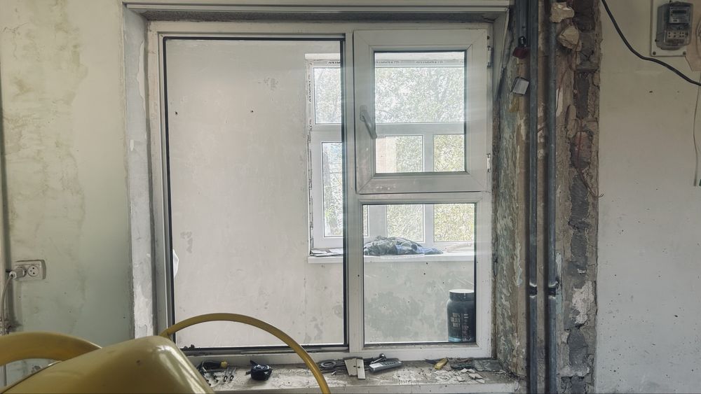 Галерейныйдың кухнясының пластик терезесі сатылады