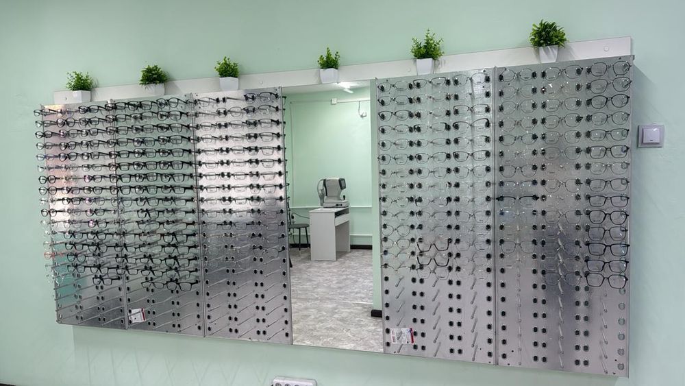 Витрина для очков