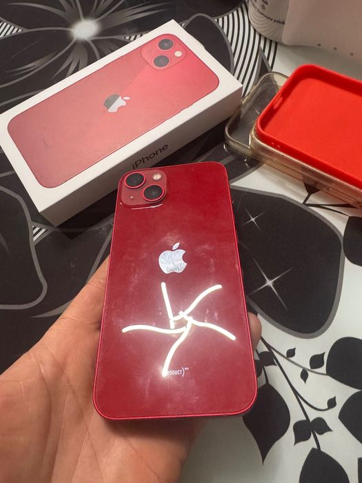 iPhone 13 128gb red