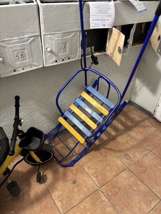 Продам сани в зорошем состоянии