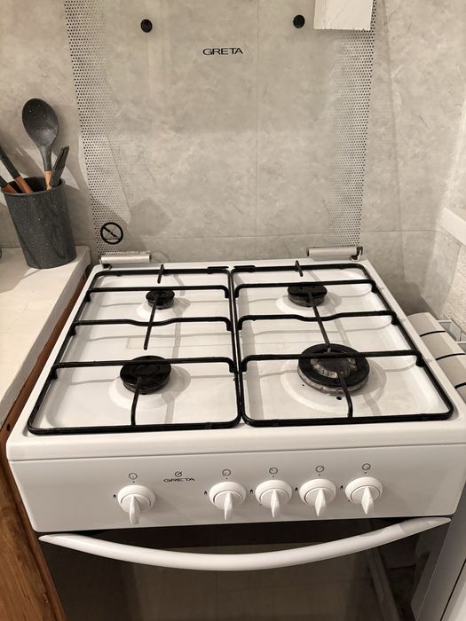 Продам газовую плиту