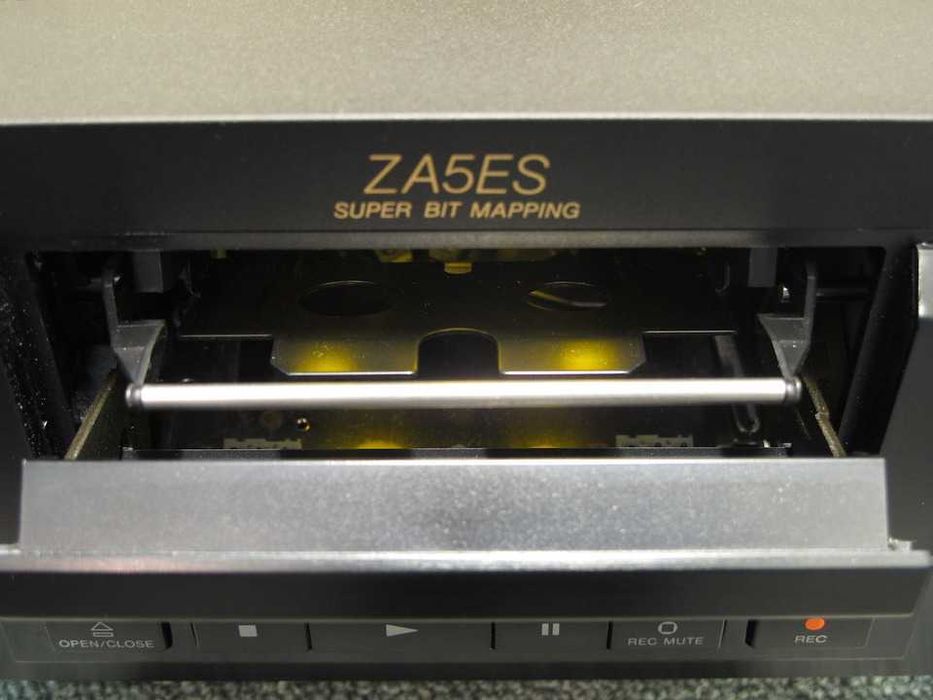 Sony DTC-ZA5ES Digital Audio Tape Deck (1995-00