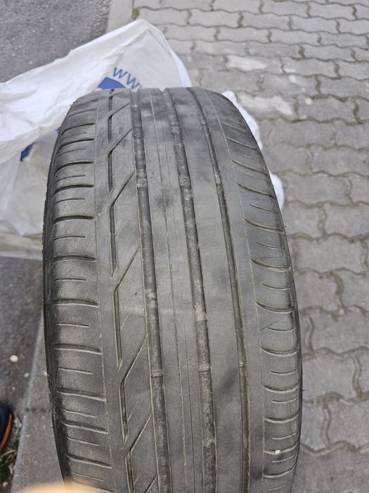 Продавам летни гуми Bridgestone 225/50r18