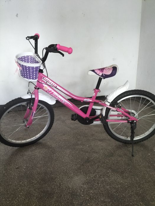 Bicicleta pentru fetițe