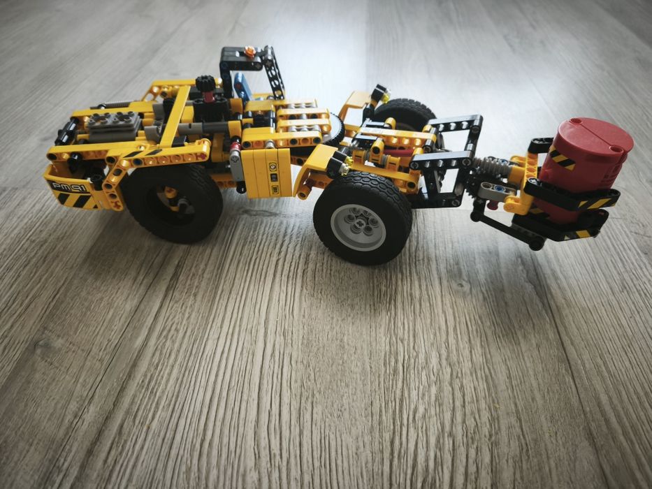 LEGO Technic Mine Loader set 42049