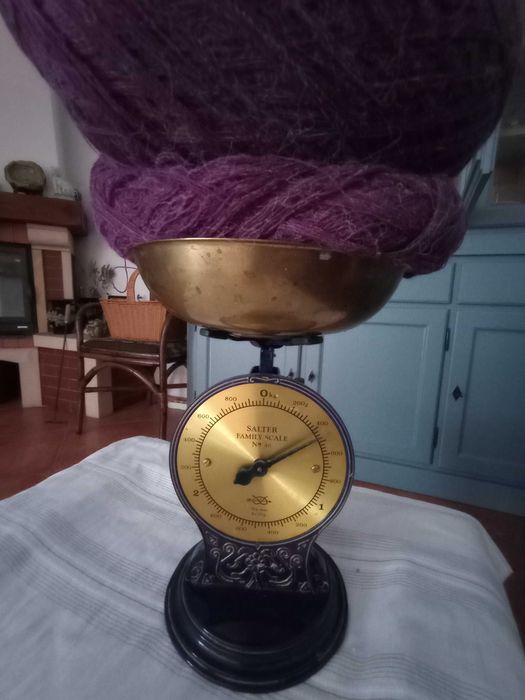 2 bobine fir tricotaj,amestec,mov inchis,total 475 grame