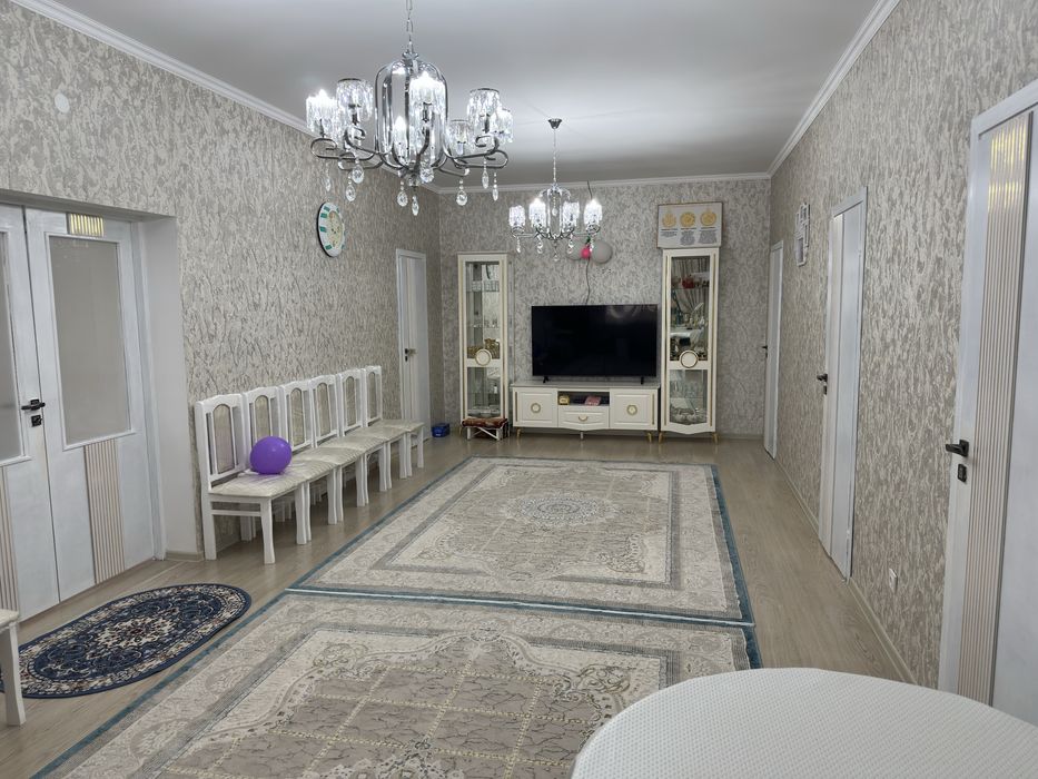 Продам добротный дом в центре Каскелена
