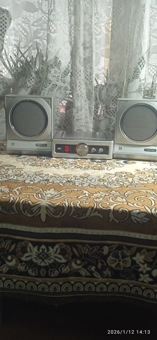 Продам усилитель мощности с колонками парус.