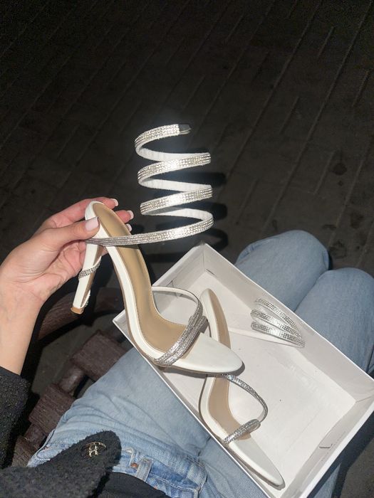 Абсолютно новые туфли босоножки 10 см каблук