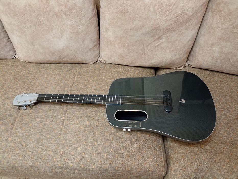 Продам или обменяю гитара Lava me Pro