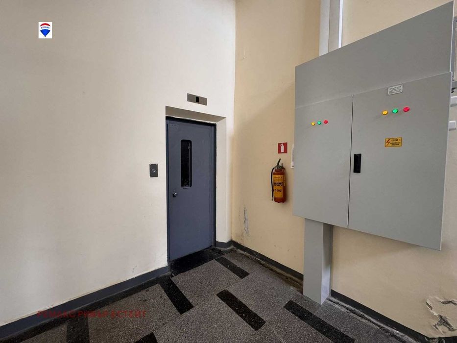 Продава се Промишлена сграда в Русе, Родина 1 - 816 кв.м за 2525 €/кв.м - Снимка #5