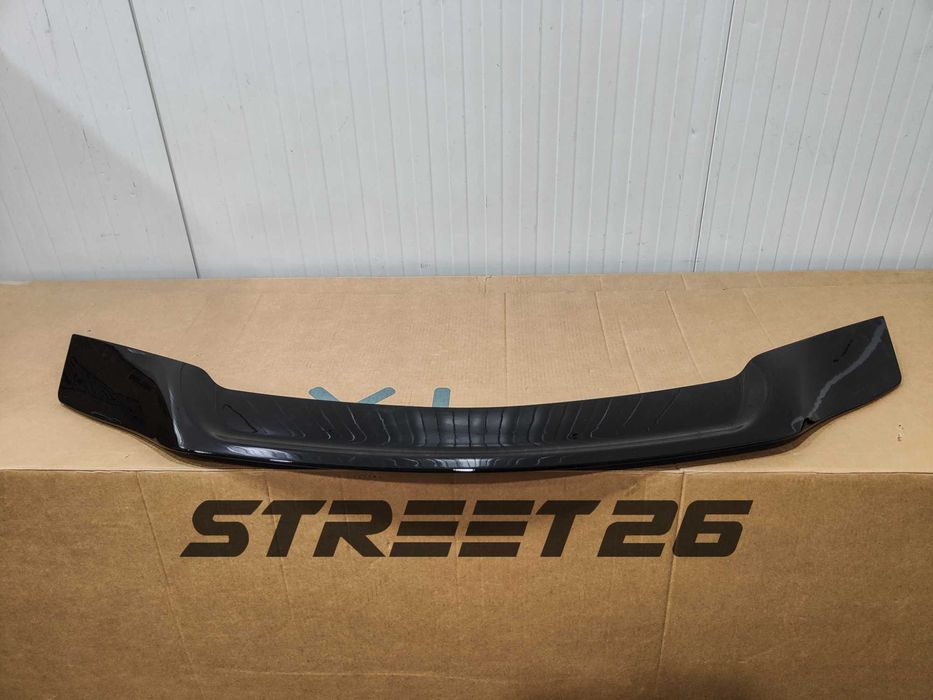 Eleron Lip Portbagaj Mercedes C-Class W204 (2007-2014)  Negru Lucios