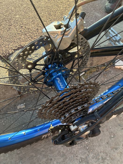 Giant glory downhill