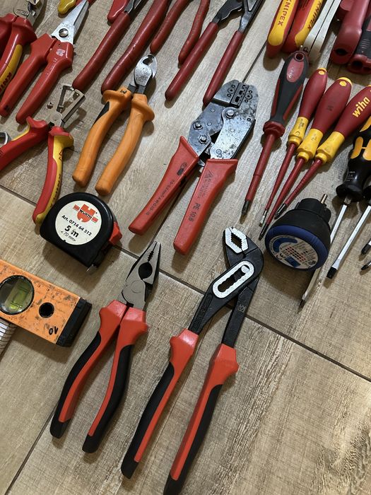 Knipex куфар с инструменти