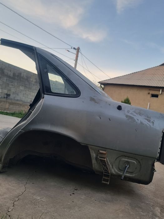 Запчасти опель кузовные