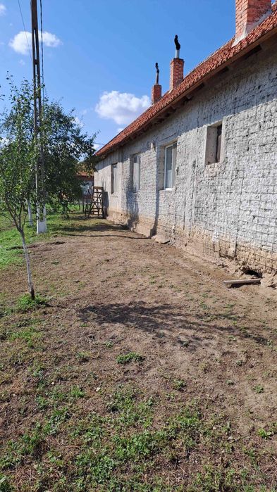 Vand casa renovata cu gradina mare in Bethausen