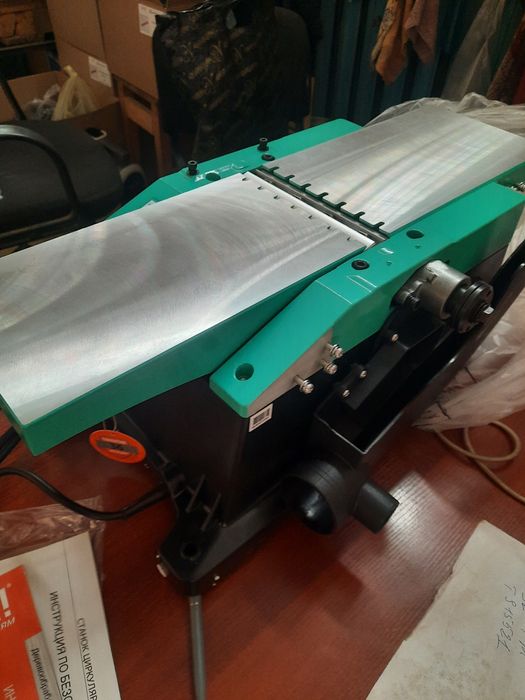 Продам станок деревообрабатывающий