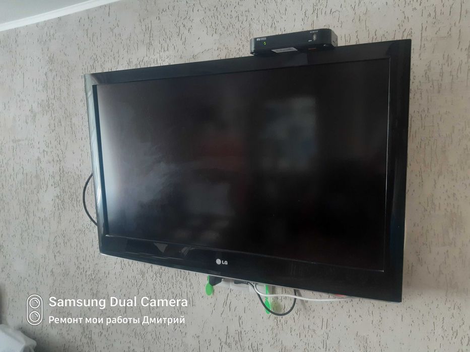 Продам телевизор 106см
