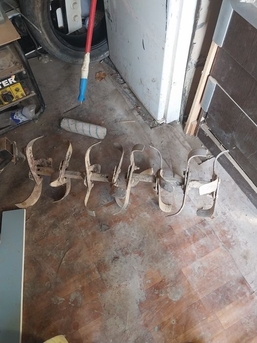 Жер жыртатын трактор