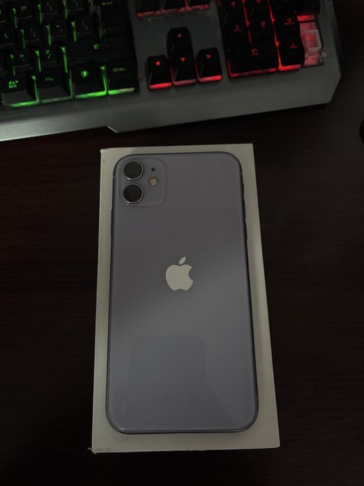 Vând Iphone 11