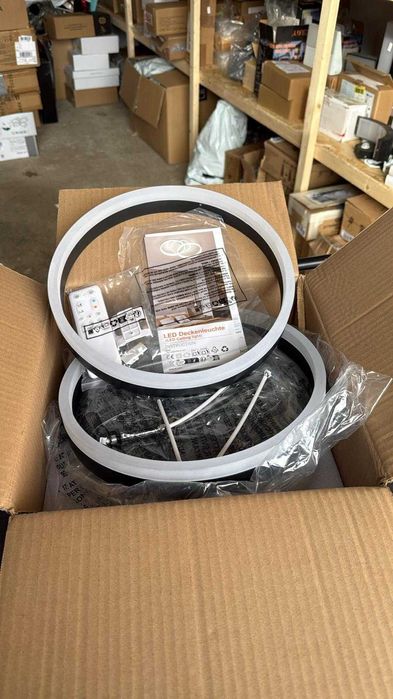 Plafoniera inteligenta cu aplicație telecomanda