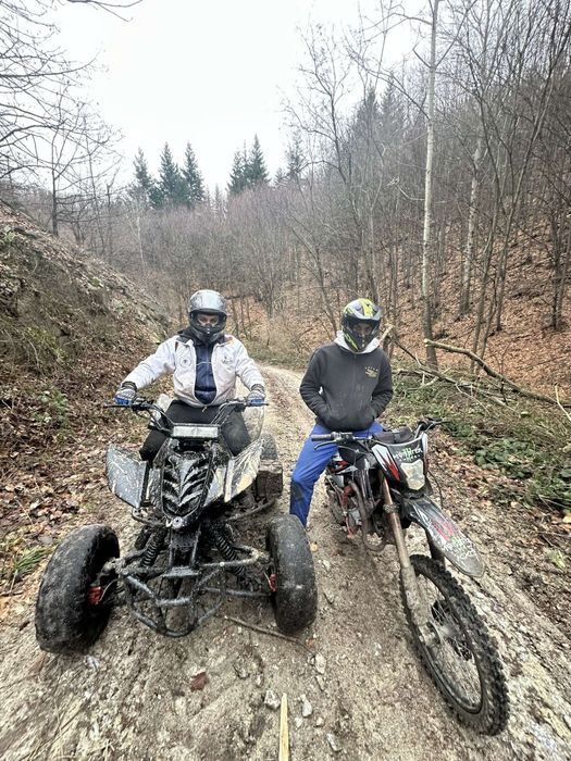 Vând sau schimb cu cross