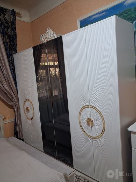 Mebil sotiladi aniq olotganlar tel qilsin sirochna