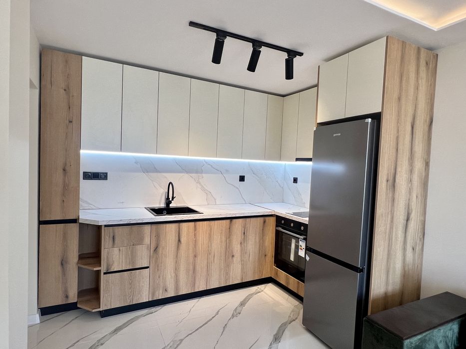 Продава се Тристаен апартамент в Силистра, Север - 70 кв.м за 1415 €/кв.м - Снимка #2