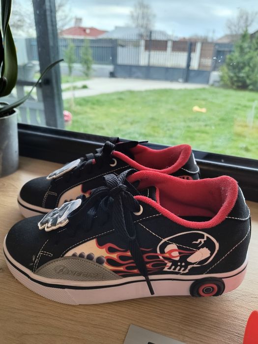 Adidași cu roti - Heelys & Hot Wheels