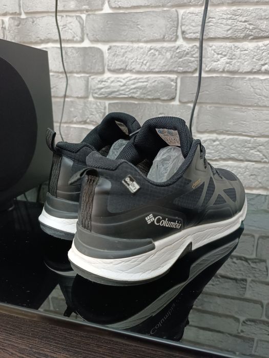 Оригинальные кроссы Columbia