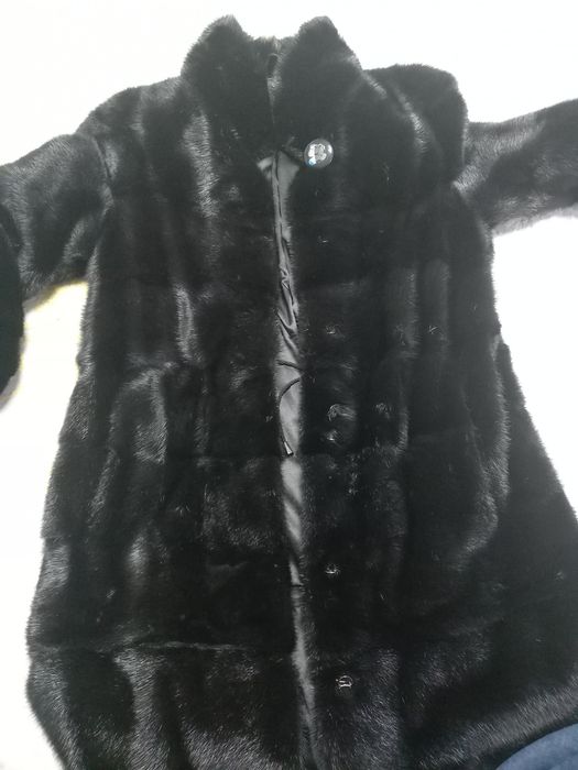 Продам шуба черный бриллиант