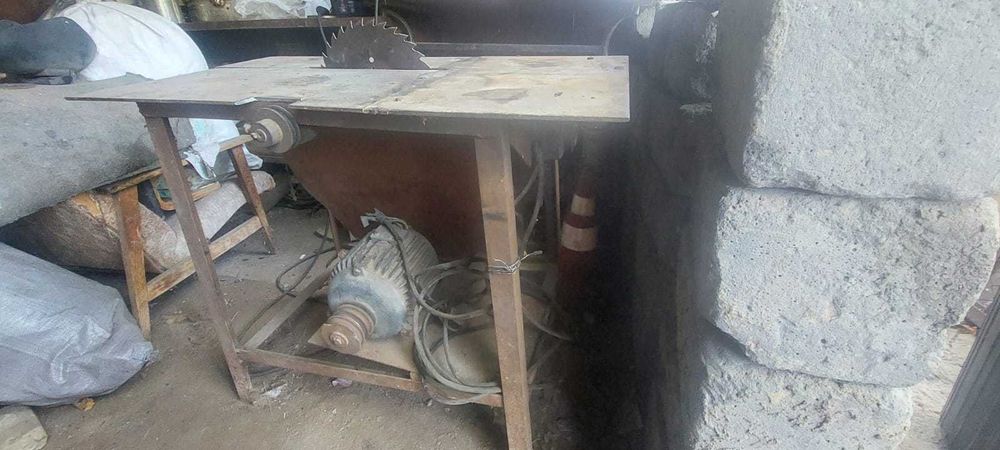 Продаётся циркулярка.