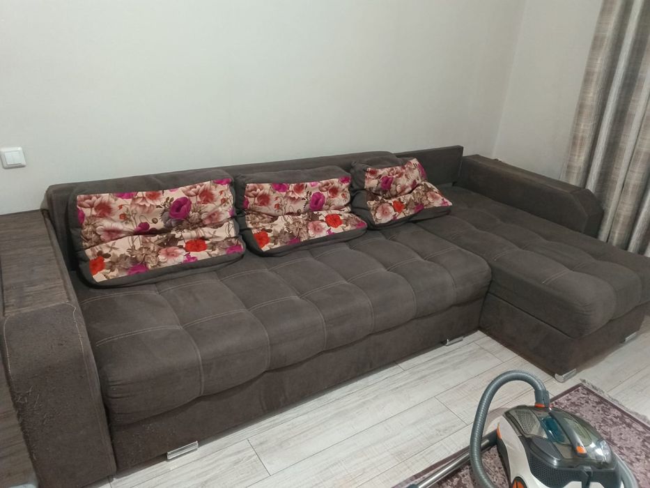 Продам диван в хорошем состоянии