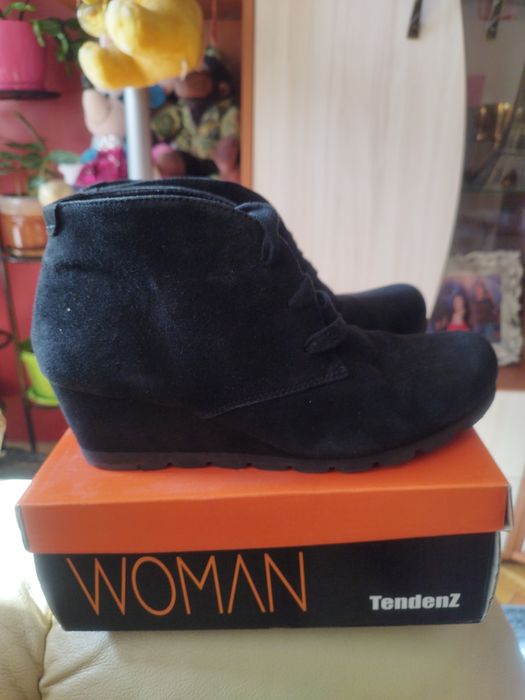 Боти естествен велур