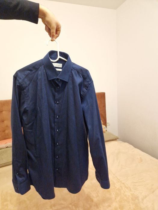 Vând cămașă Christian Berg  noua