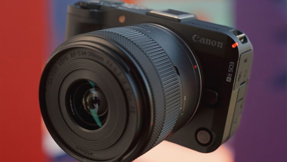 Canon R50v 14-30mm IS PZ 4K 60p 4.2.2 10bit