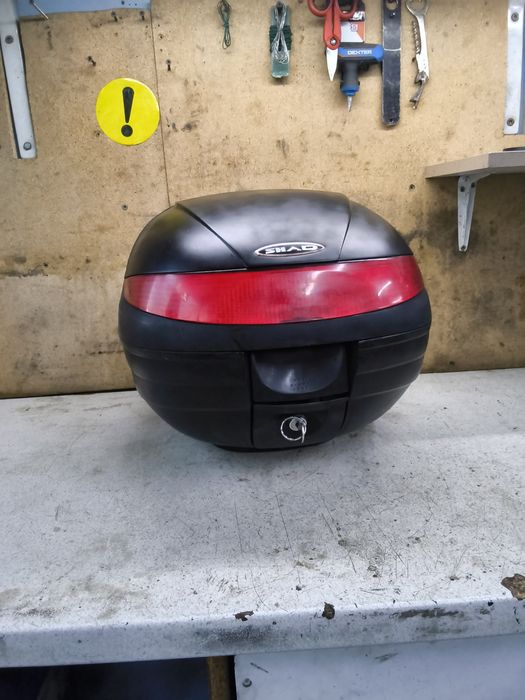 Topcase / Cutie Moto Scuter SHAD SH29 + Placă de prindere (Talpă) – Încape cască mare